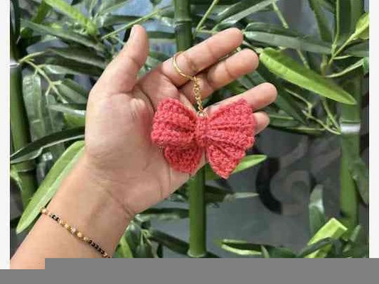 Bow keychain - pink
