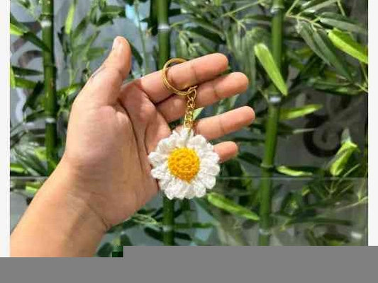 Daisy keychain