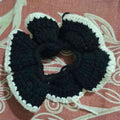 Scrunchie - black and white
