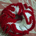 Scrunchie - white & red